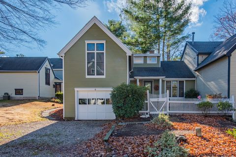 A home in Farmington