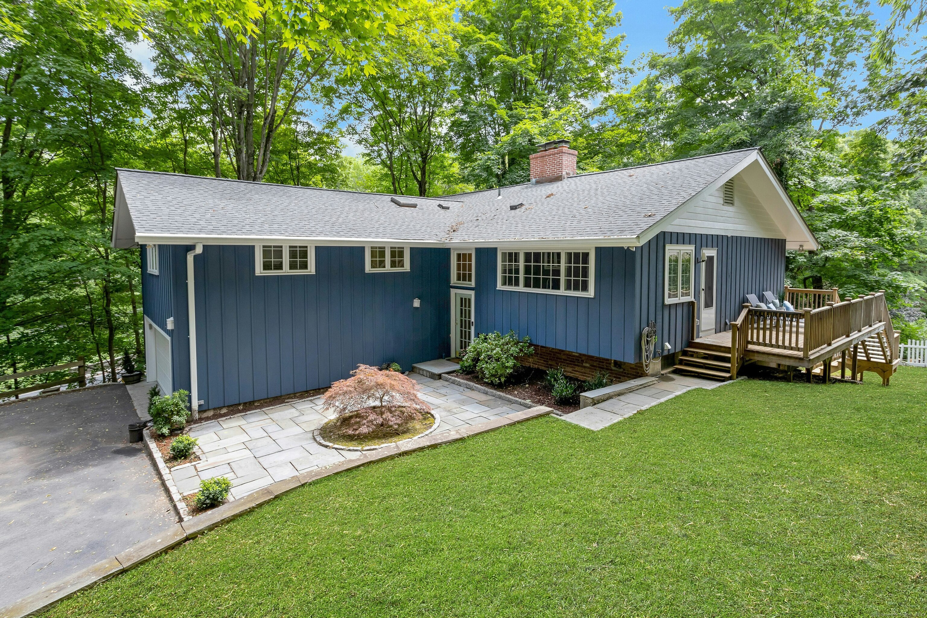 3 Andrews Drive
