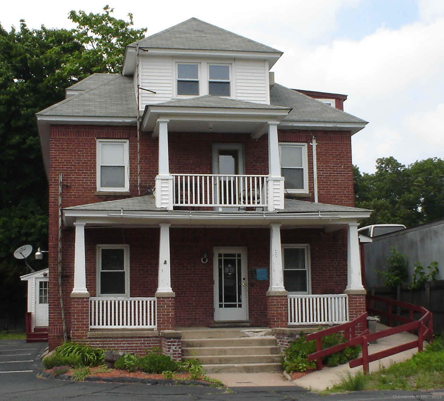 Rental Property at Meriden Waterbury Turnpike, Southington, Connecticut - Bedrooms: 2 
Bathrooms: 1 
Rooms: 4  - $1,500 MO.