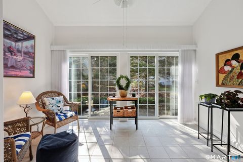 Tiny photo for 1 Magnolia Circle #1, Farmington, CT 06032 (MLS # 24162720)
