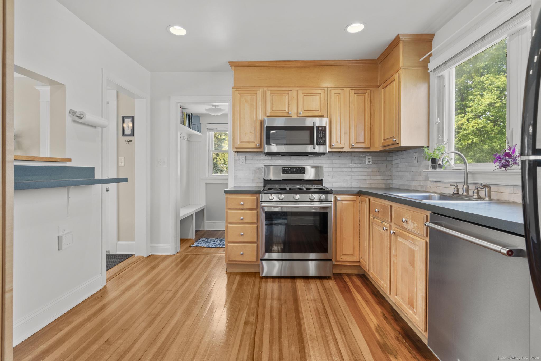 83 Center Street, Stamford, Connecticut image 10