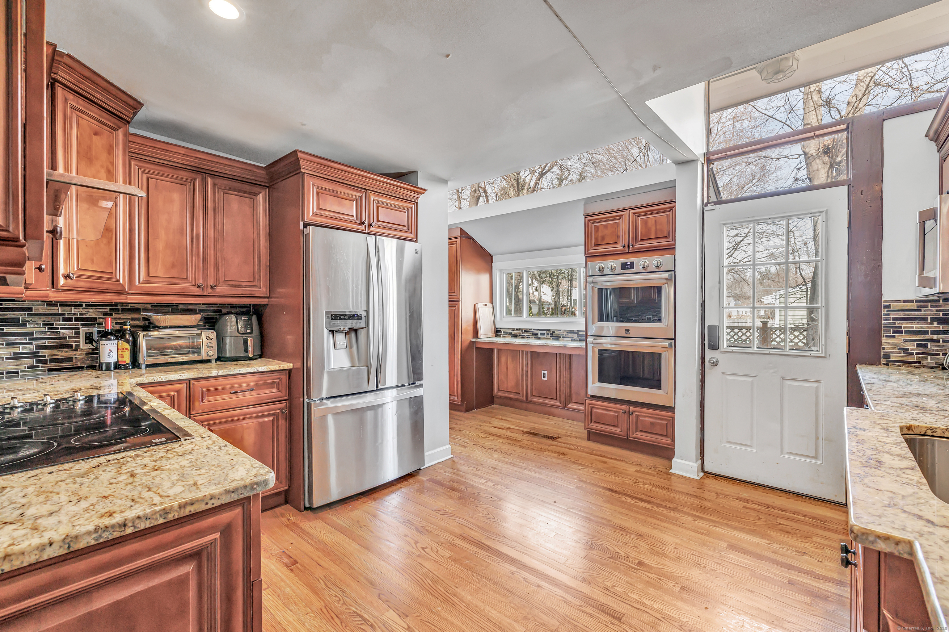 180 Loftus Circle, Bridgeport, Connecticut image 6