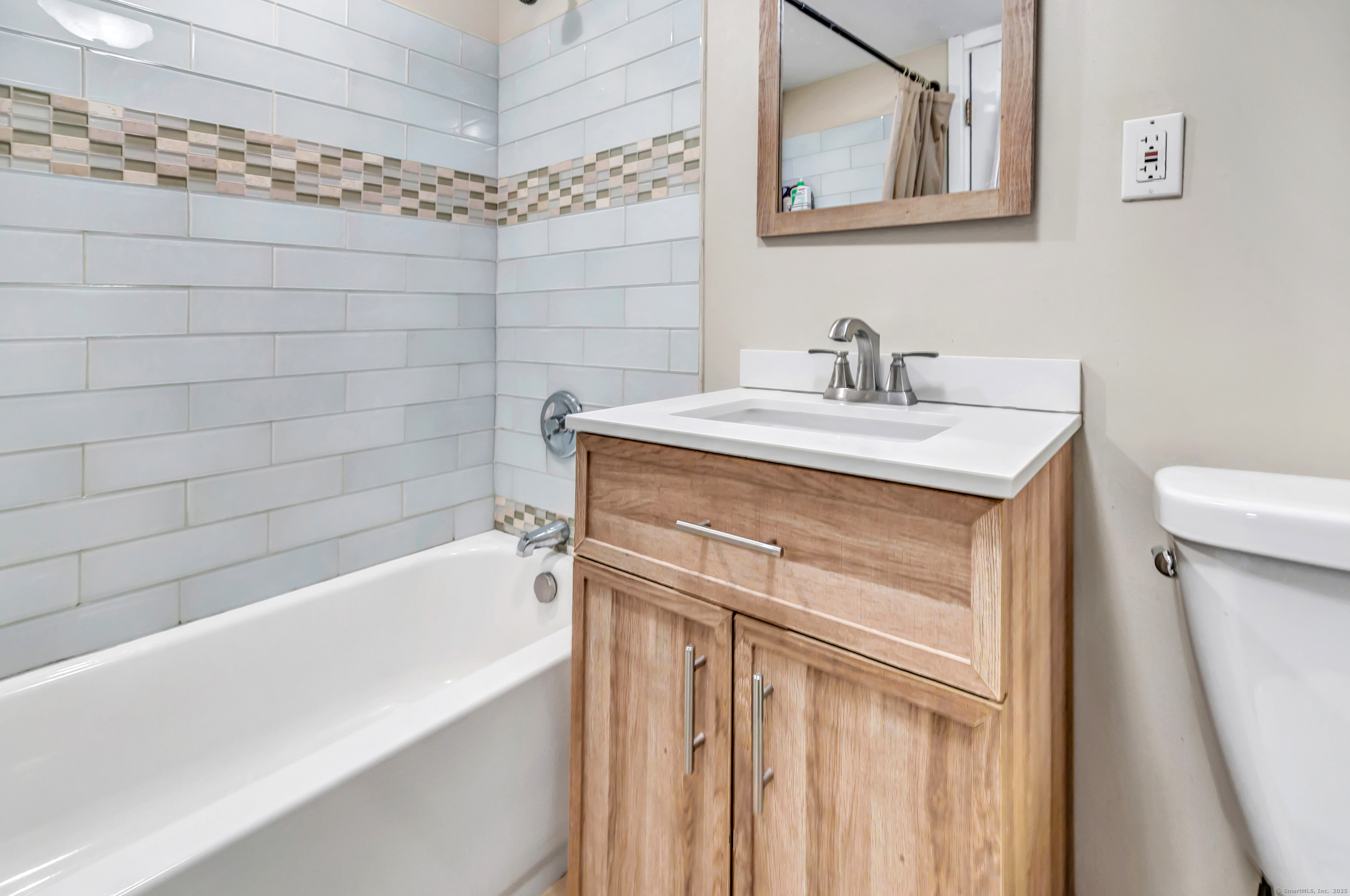 180 Loftus Circle, Bridgeport, Connecticut image 18