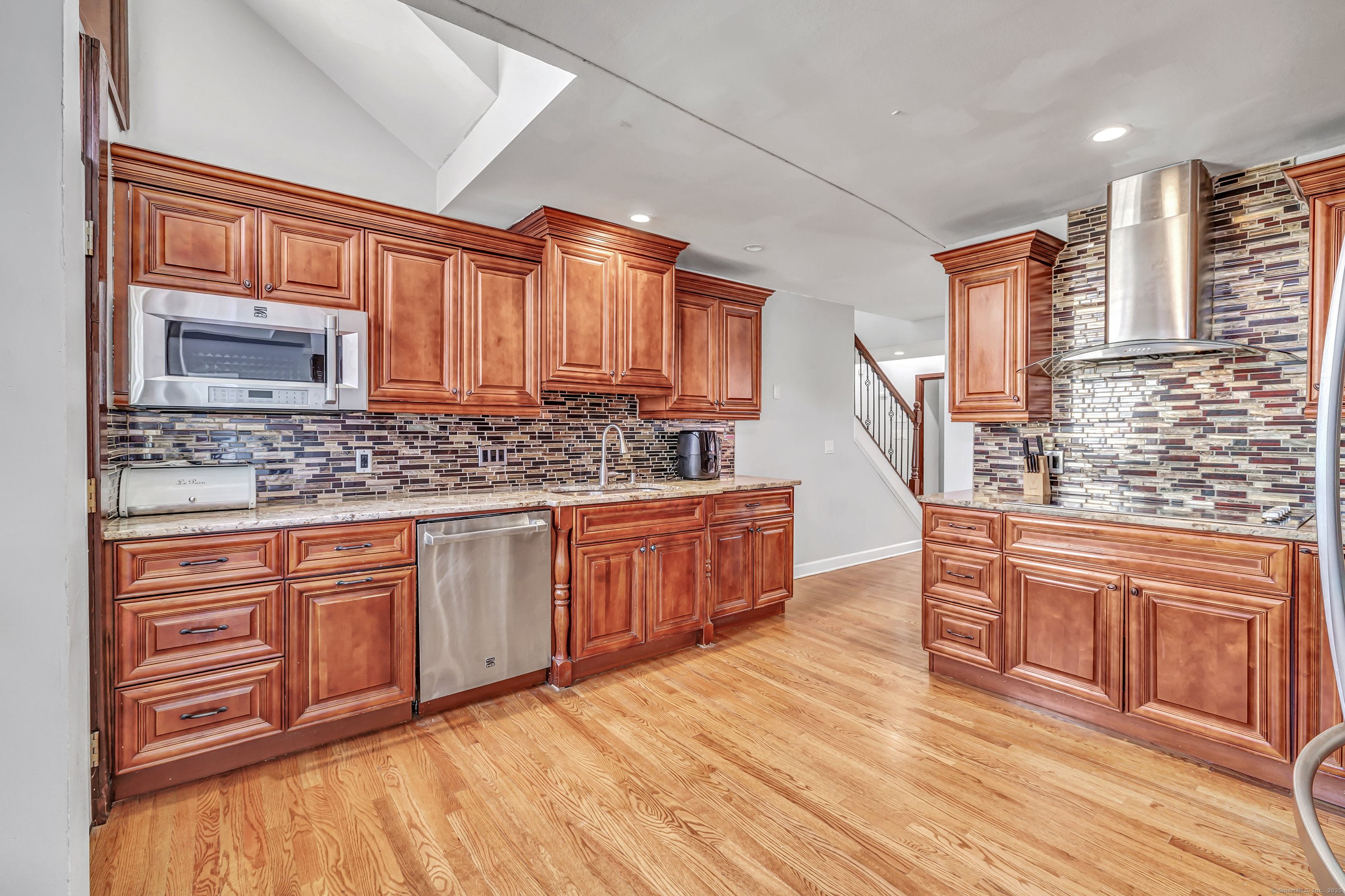 180 Loftus Circle, Bridgeport, Connecticut image 7