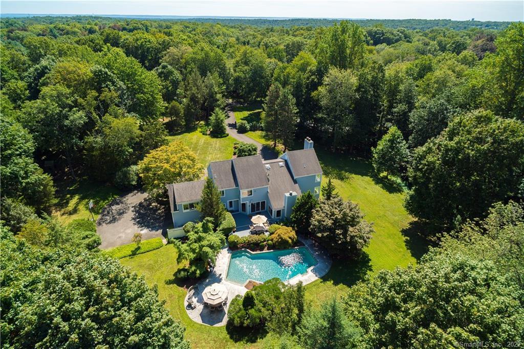 Photo 1 of 462 Hoyt Farm Road, New Canaan, Connecticut, $1,194,000, Web #: 170077940