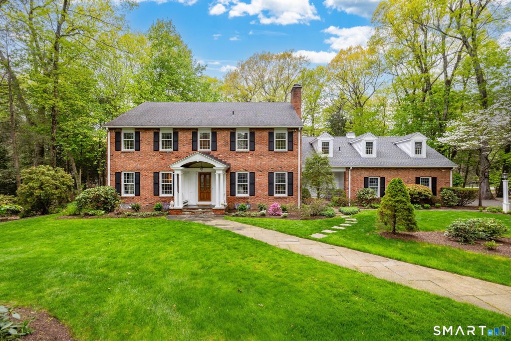 Photo of 38 Cheltenham Way, Avon, CT 06001 (MLS # 24180995)