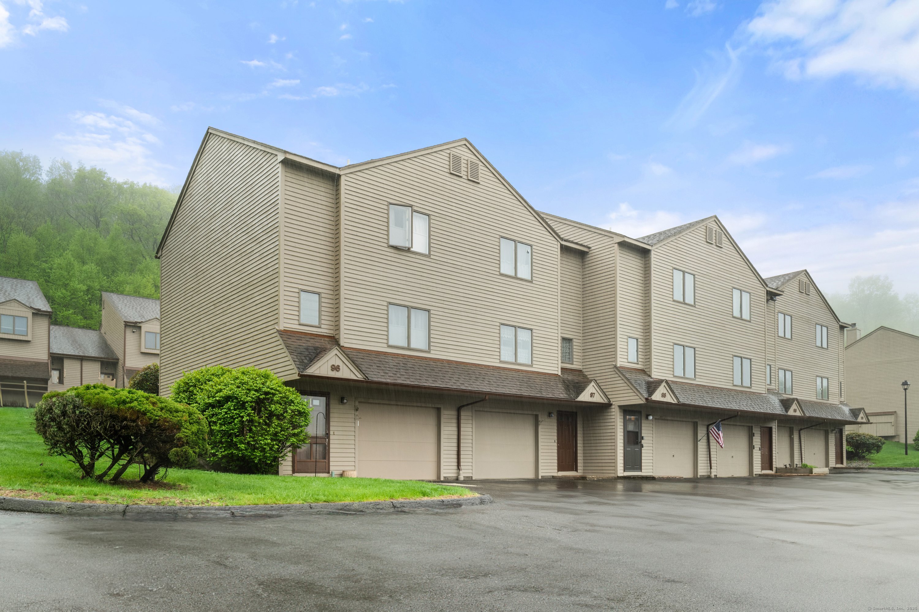 489 Wolcott Street #APT 98, Bristol, Connecticut image 2