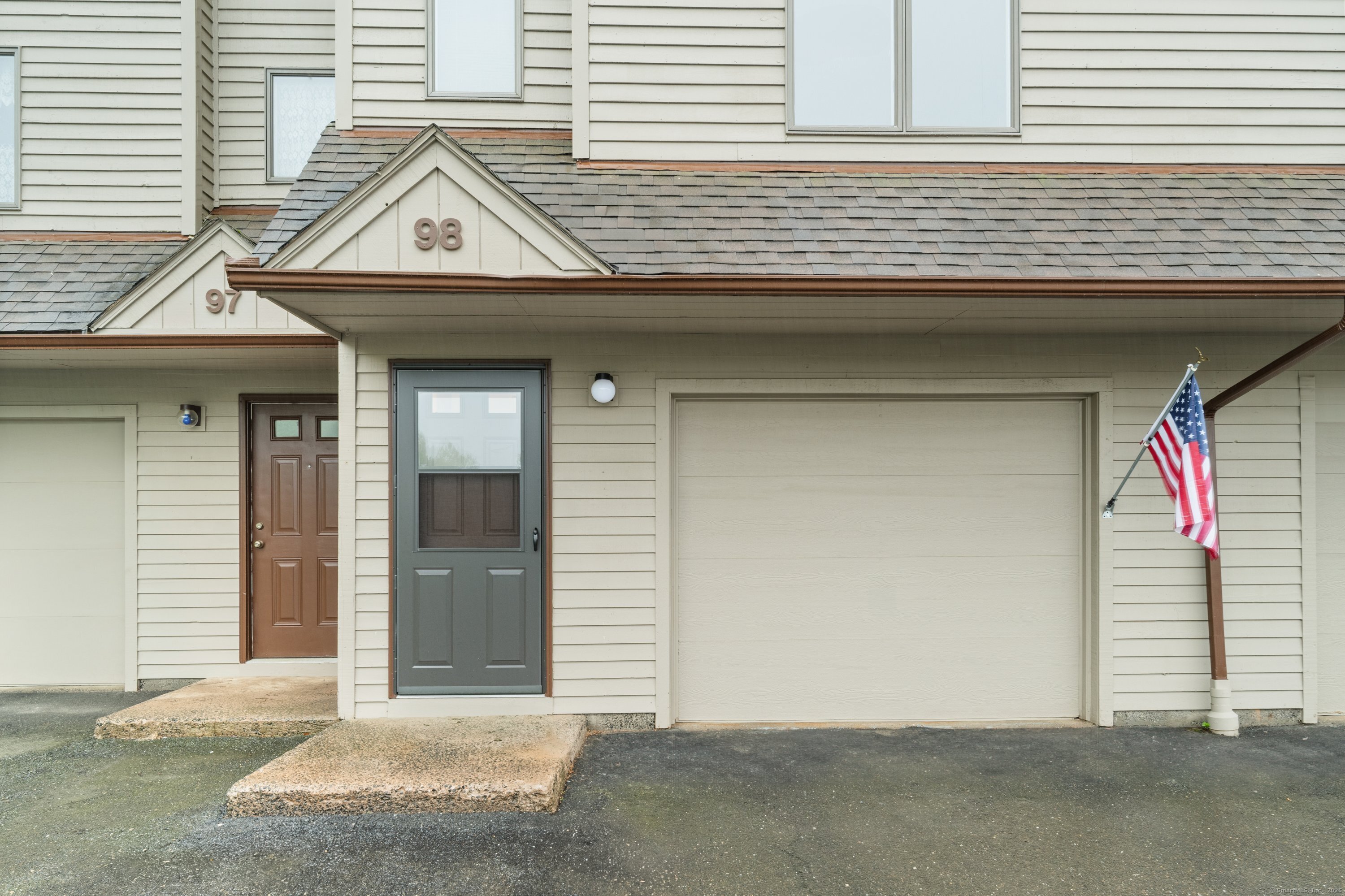 489 Wolcott Street #APT 98, Bristol, Connecticut image 5