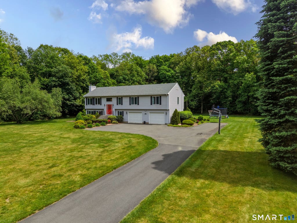 Photo of 132 Lake Street, Manchester, CT 06042 (MLS # 24177587)