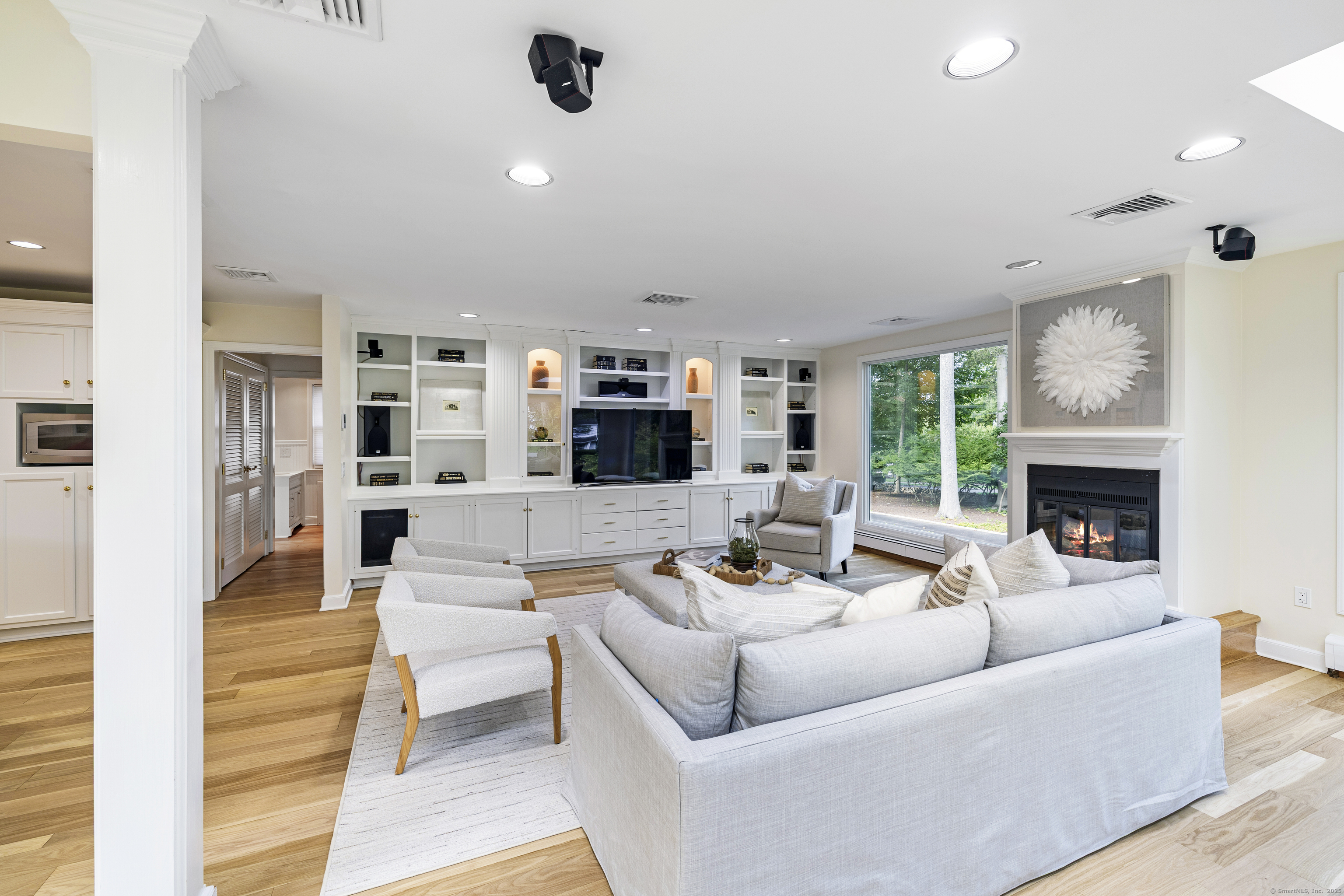 33 Pequot Trail