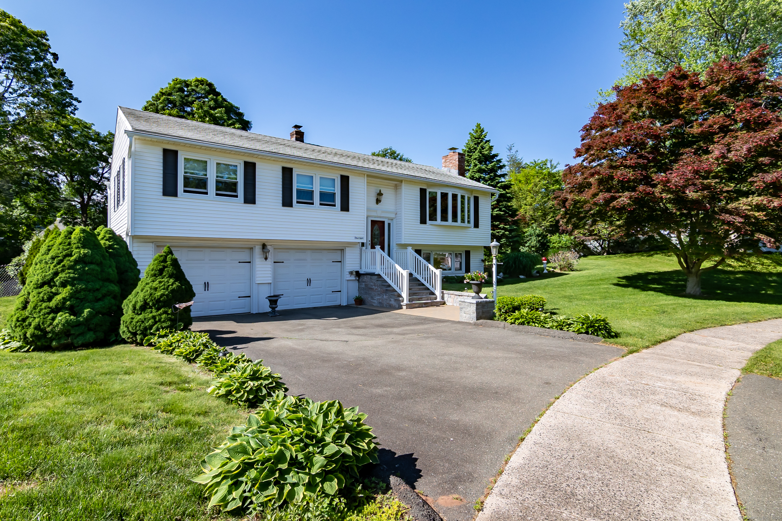 14 Melrose Court, Hamden, Connecticut image 2