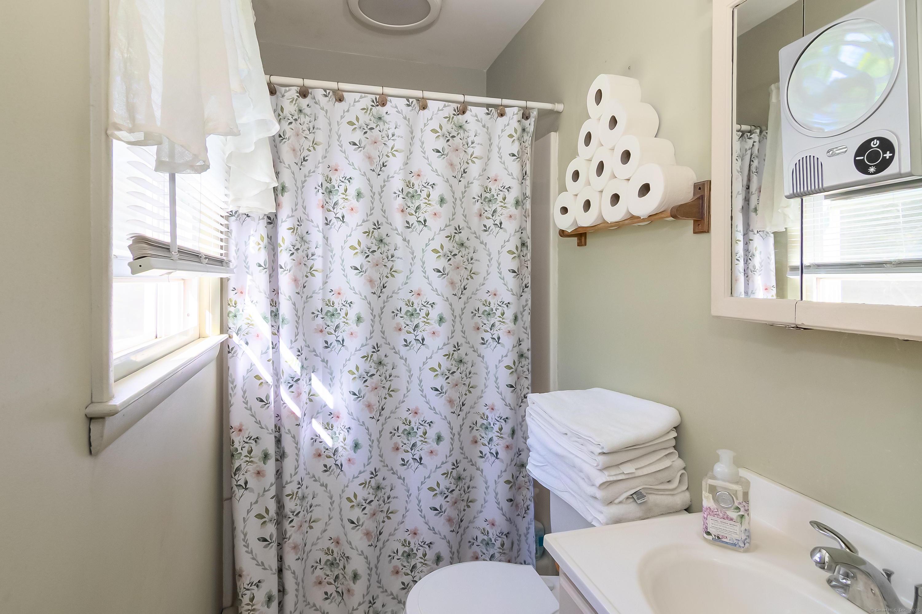 14 Melrose Court, Hamden, Connecticut image 16