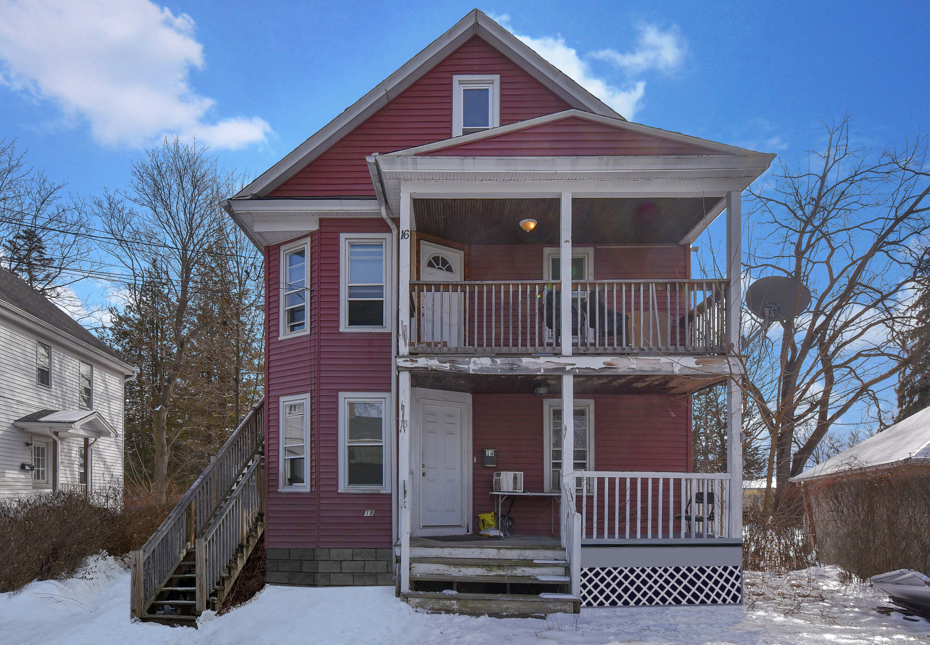 Donahue Place, Torrington, Connecticut - 5 Bedrooms  
2 Bathrooms  
10 Rooms - 