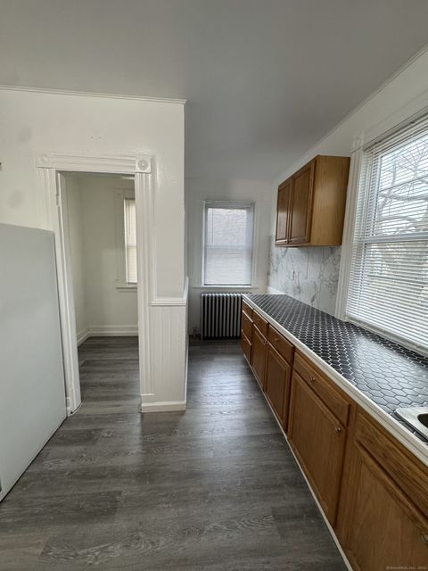 MLS: 24089034