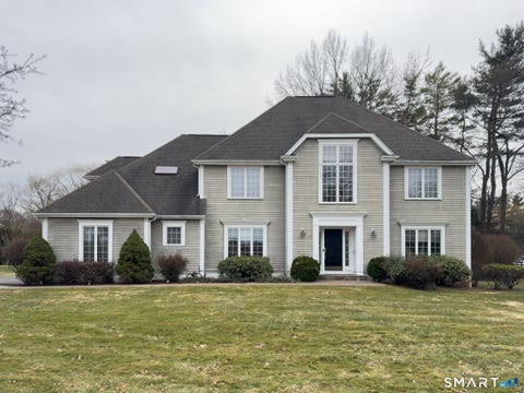 Homes For Rent - 4 Buckingham Lane<br/> West Hartford, CT 06117