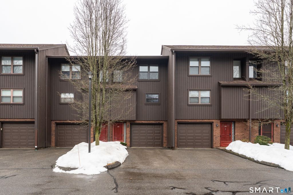 Photo of 173 Natchaug Drive #173, Meriden, CT 06450 (MLS # 24159180)