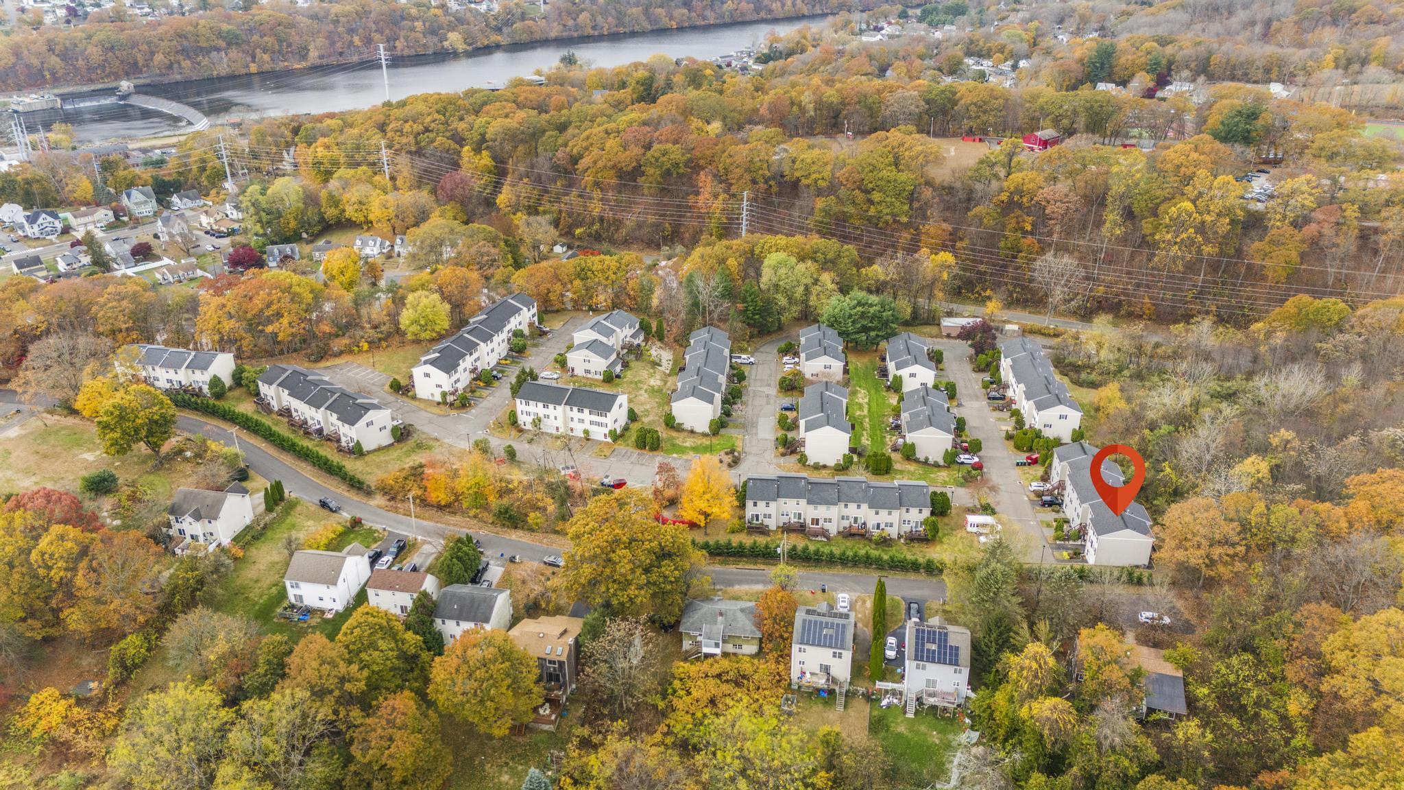 26 Summit Commons 26