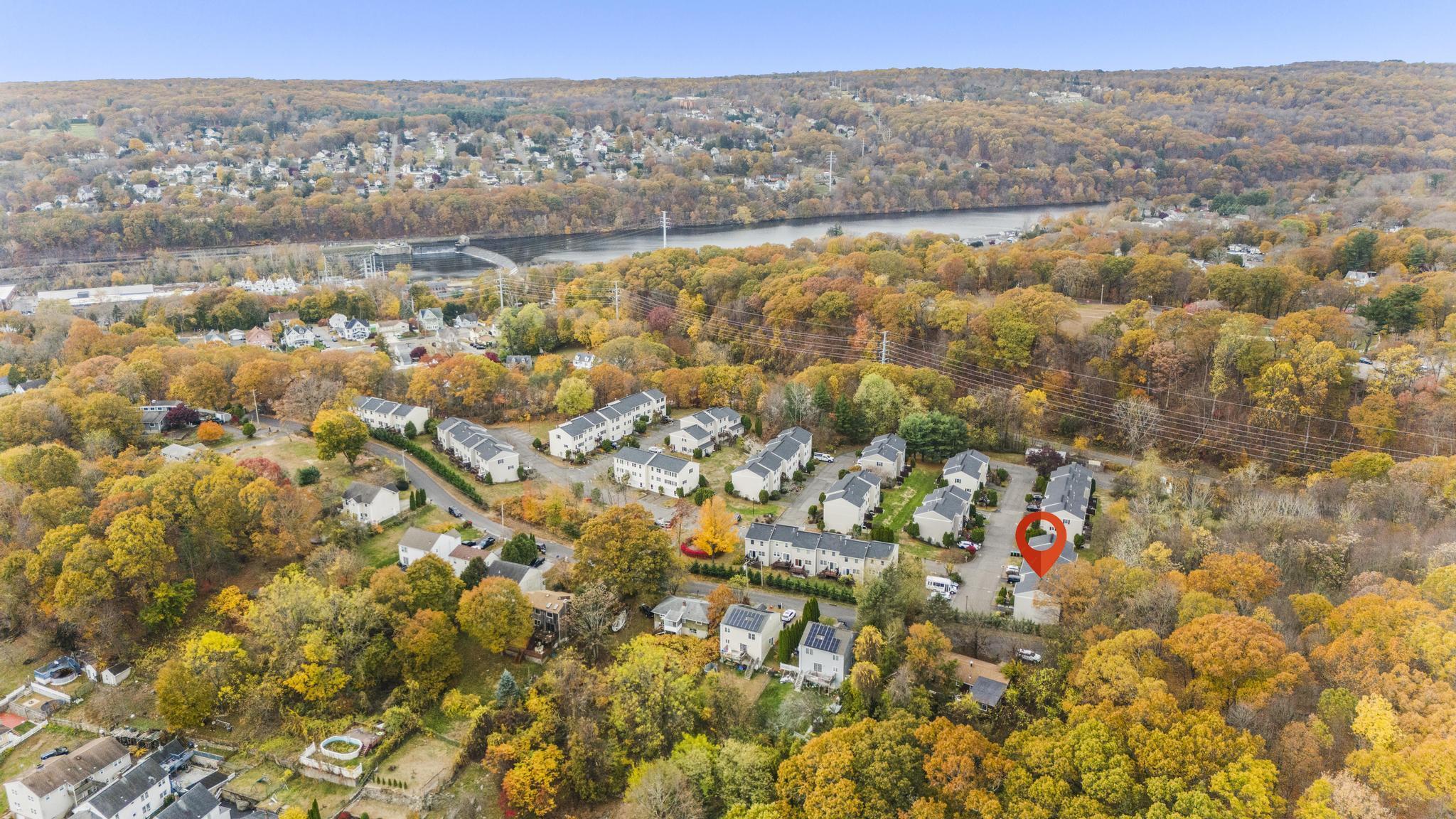 26 Summit Commons 26