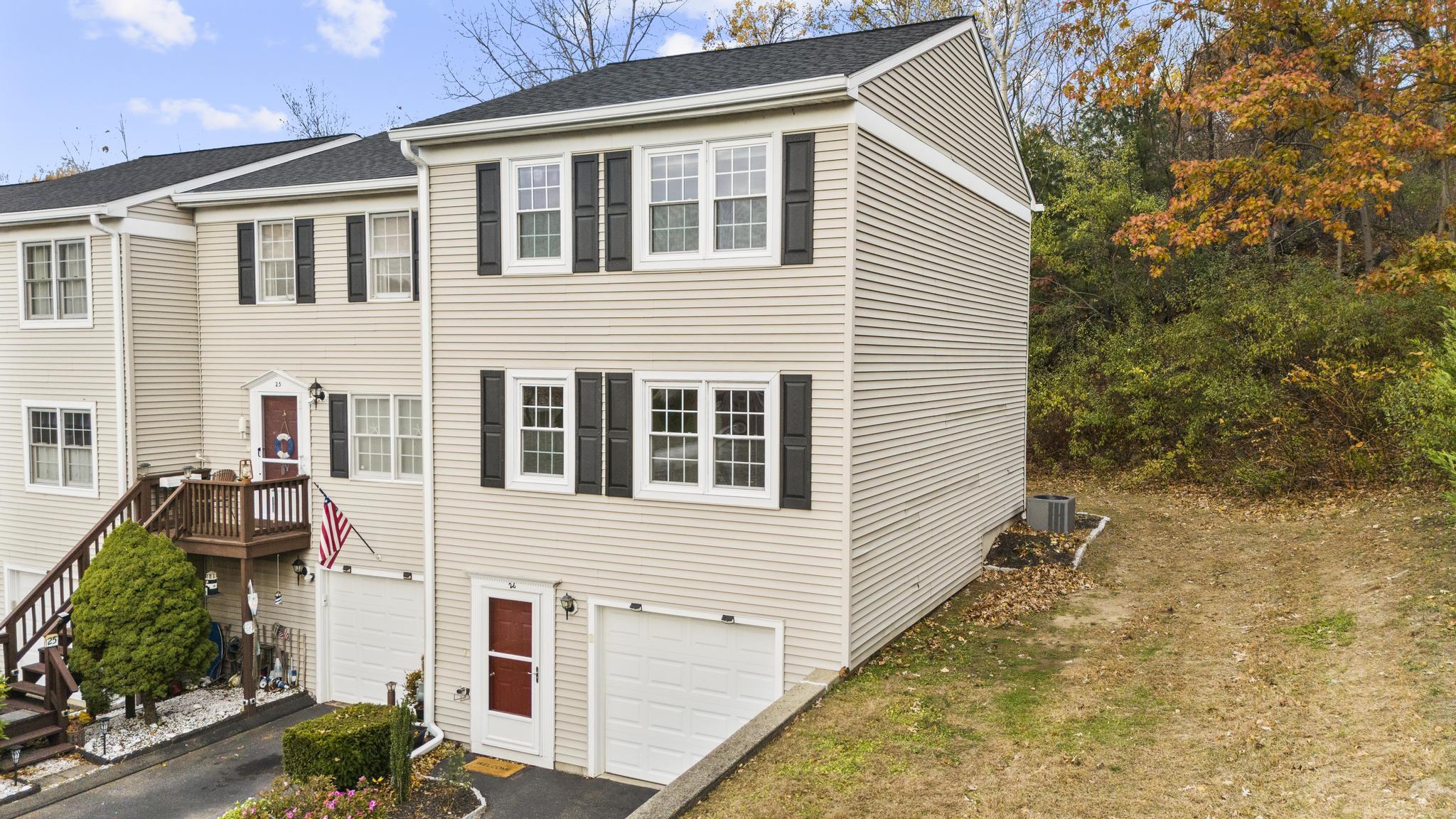 26 Summit Commons 26