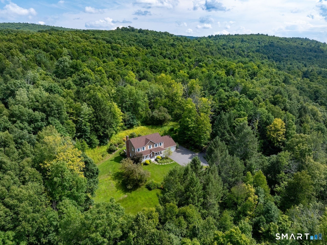 82 Valley Road
