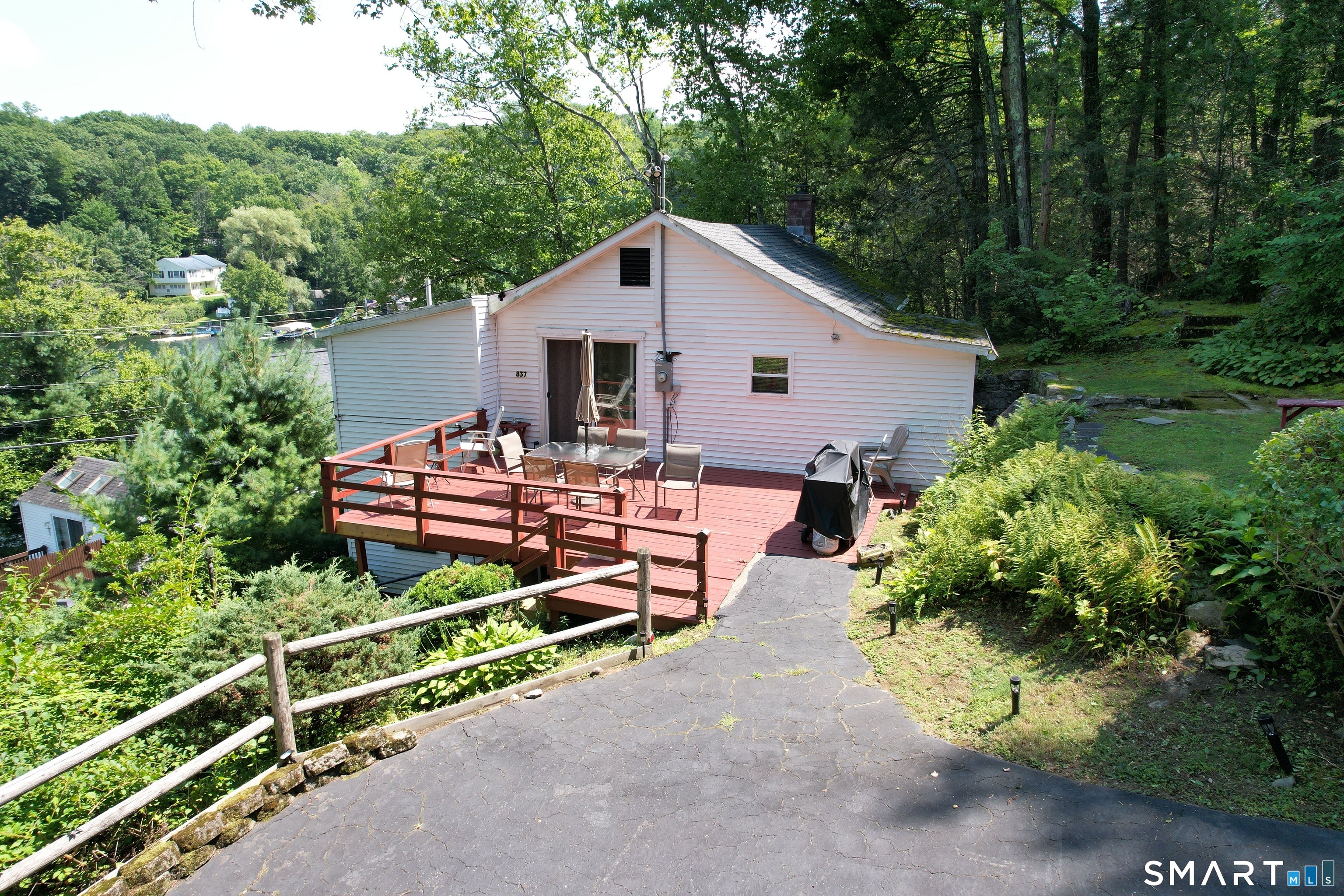 837 East Wakefield Boulevard
