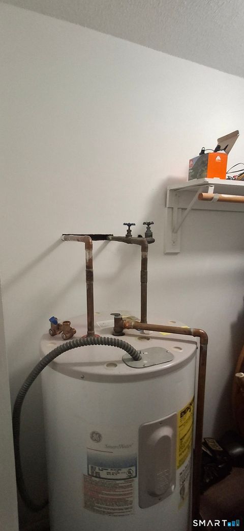 Tiny photo for 1492 North Avenue #202, Bridgeport, CT 06604 (MLS # 24169559)