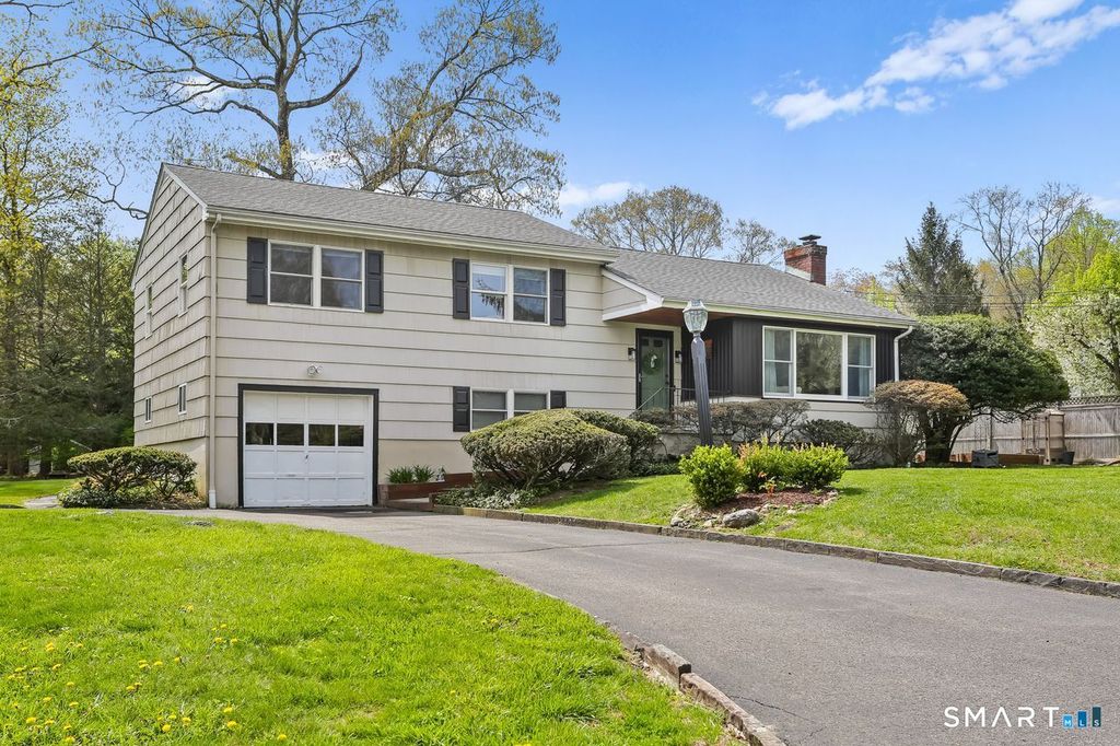 Photo of 19 Ravenwood Road, Norwalk, CT 06850 (MLS # 24170267)