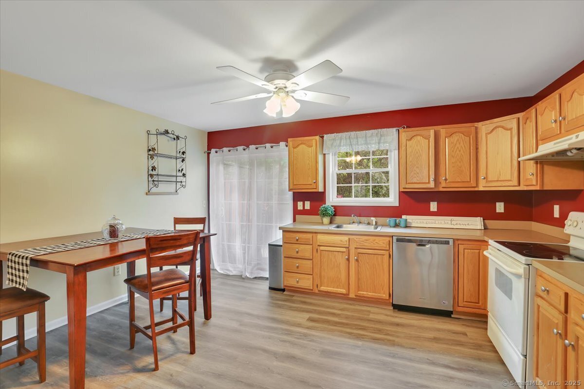 150 Stonefield Drive #4, Waterbury, Connecticut image 7