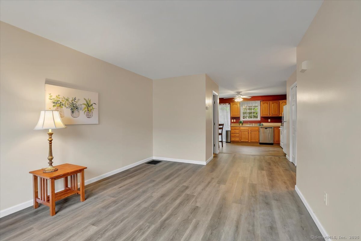 150 Stonefield Drive #4, Waterbury, Connecticut image 2