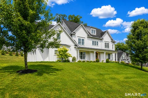 Photo of 3 Newcastle Place, Farmington, CT 06085 (MLS # 24195089)