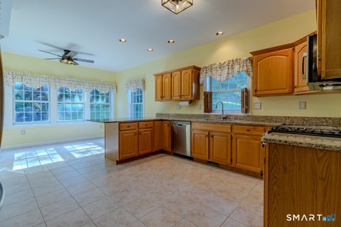 Tiny photo for 160 Hawthorne Drive #160, Berlin, CT 06037 (MLS # 24216094)