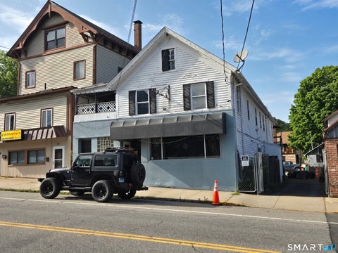 Photo of 117 E Main Street, Thomaston, CT 06787 (MLS # 24196413)