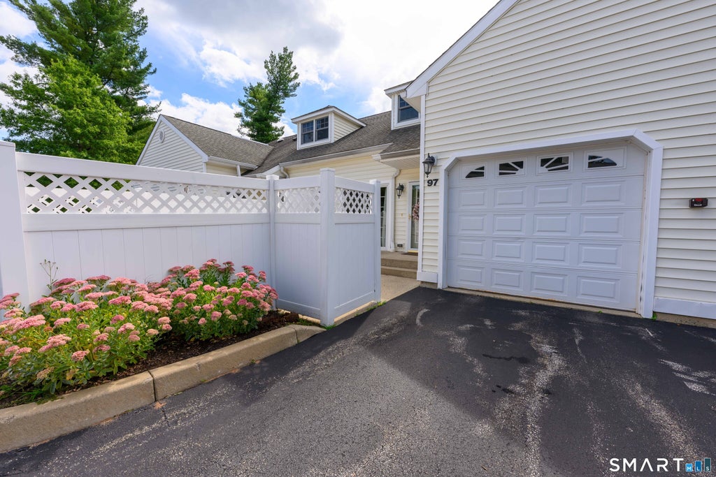 Photo of 97 Southwick Court #97, Cheshire, CT 06410 (MLS # 24206001)