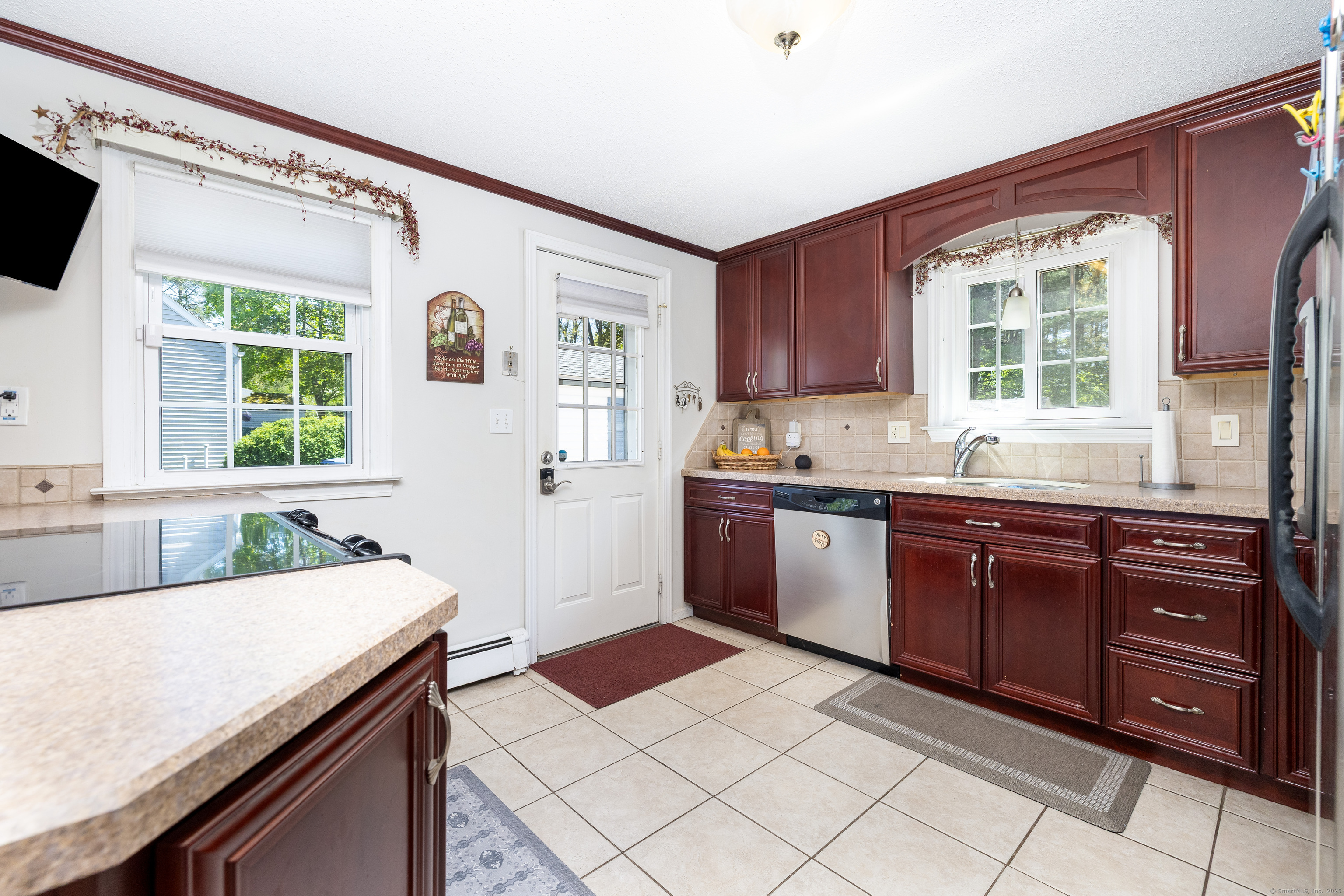 854 Center Street, Manchester, Connecticut image 17