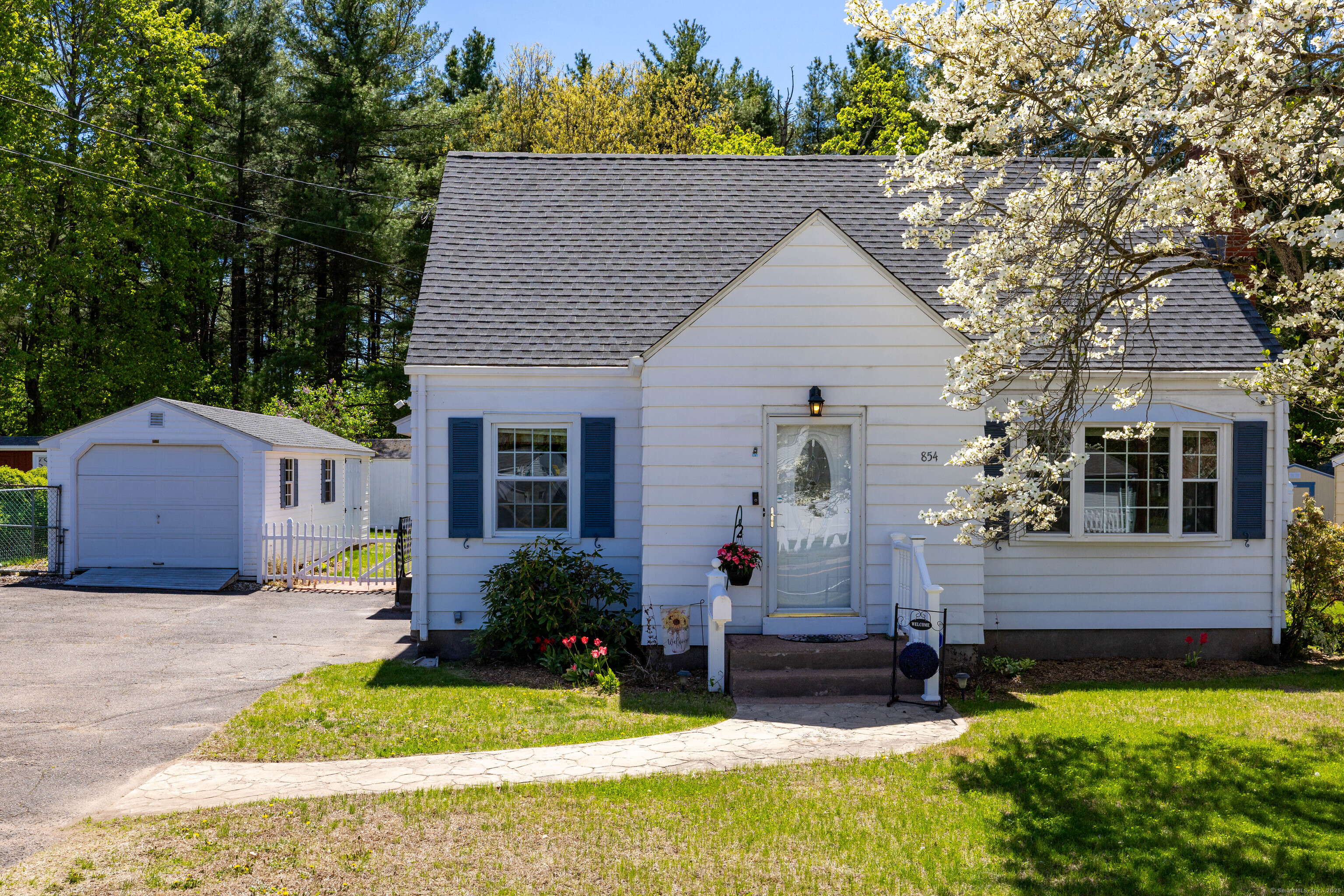 854 Center Street, Manchester, Connecticut image 1