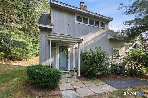 Condo For Rent - 10 Partridge Court #10<br/> Hartford County, Simsbury, CT 06070