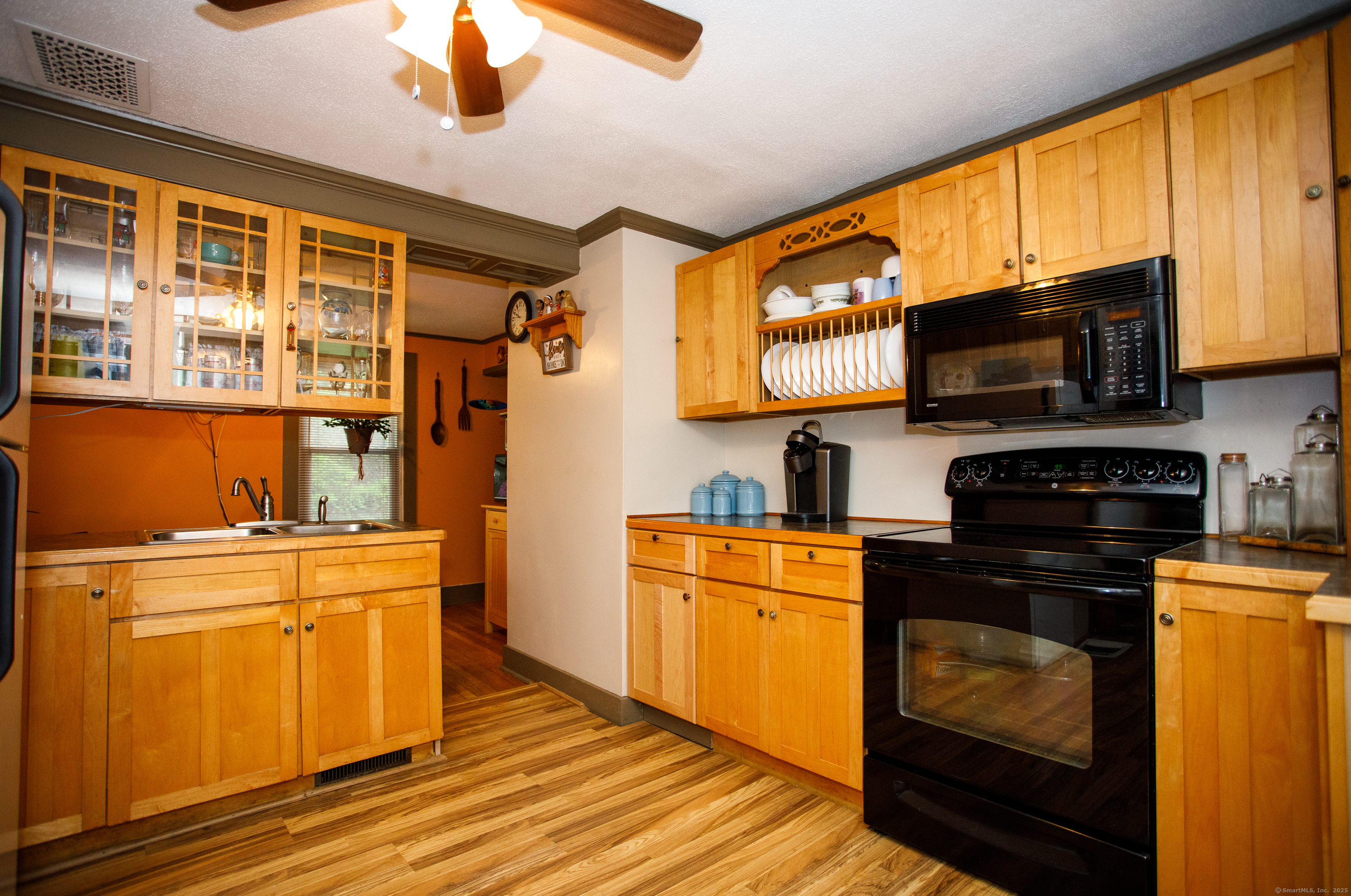 188 Otrobando Avenue, Norwich, Connecticut image 3