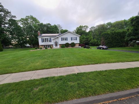 Photo of 11 Donna Lane, East Hartford, CT 06118 (MLS # 24142506)