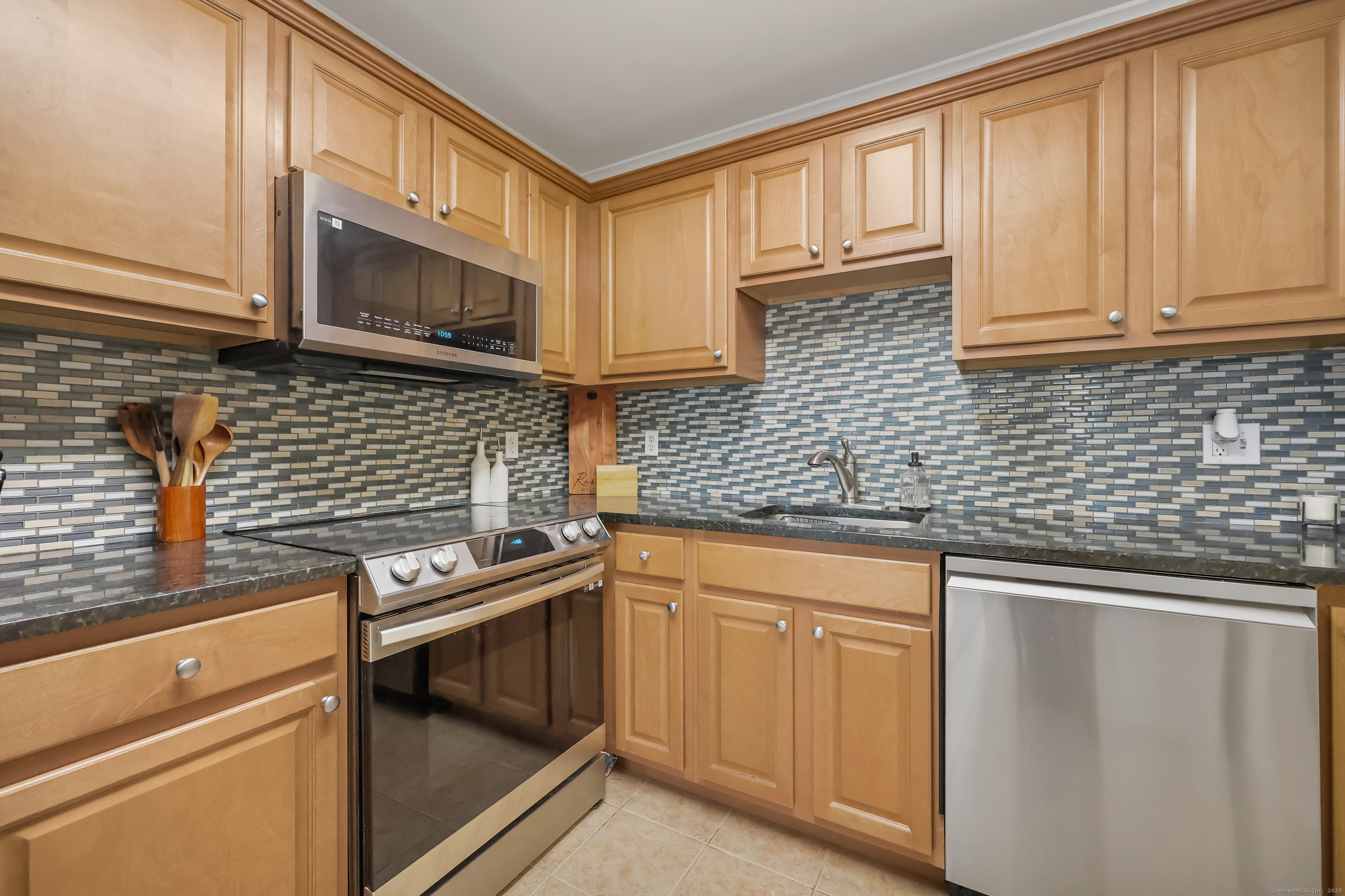 19 Isaacs Street #APT 301, Norwalk, Connecticut image 4