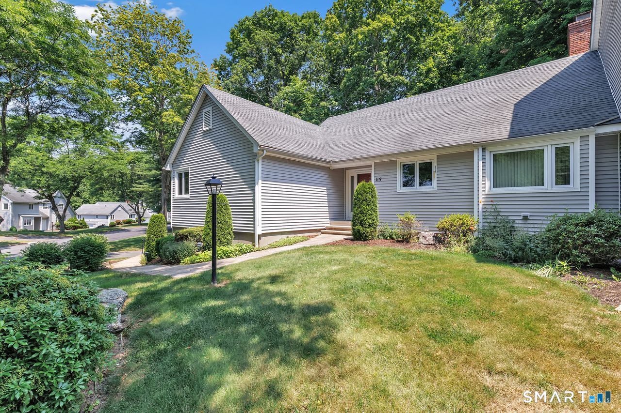 115 Aspetuck Trail 115