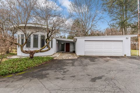 999 Monroe Turnpike Monroe CT 06468