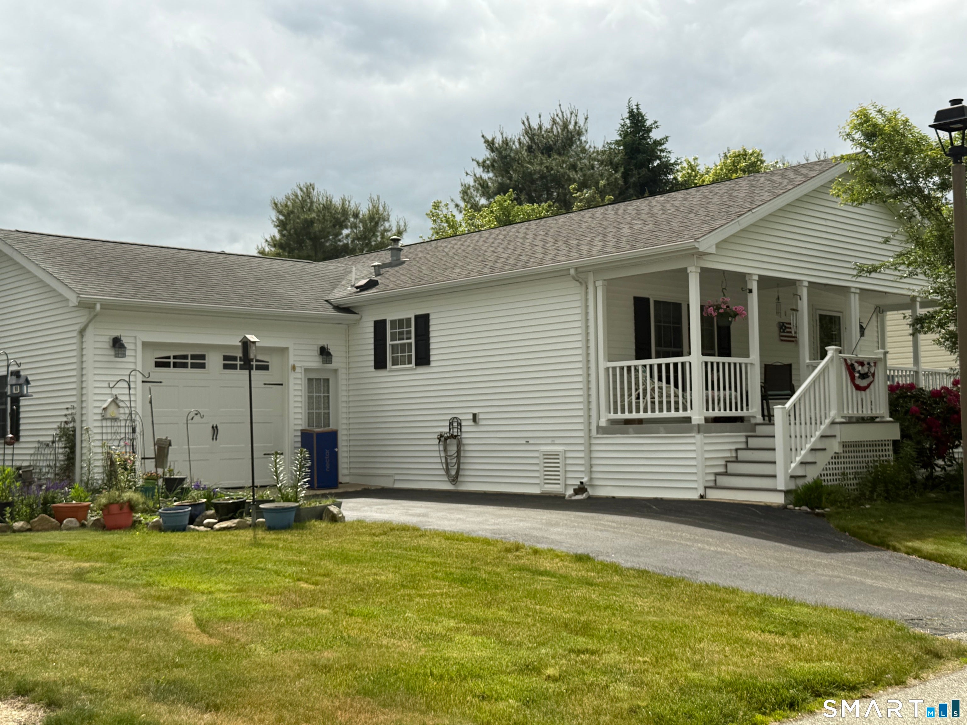11 Cliff Road