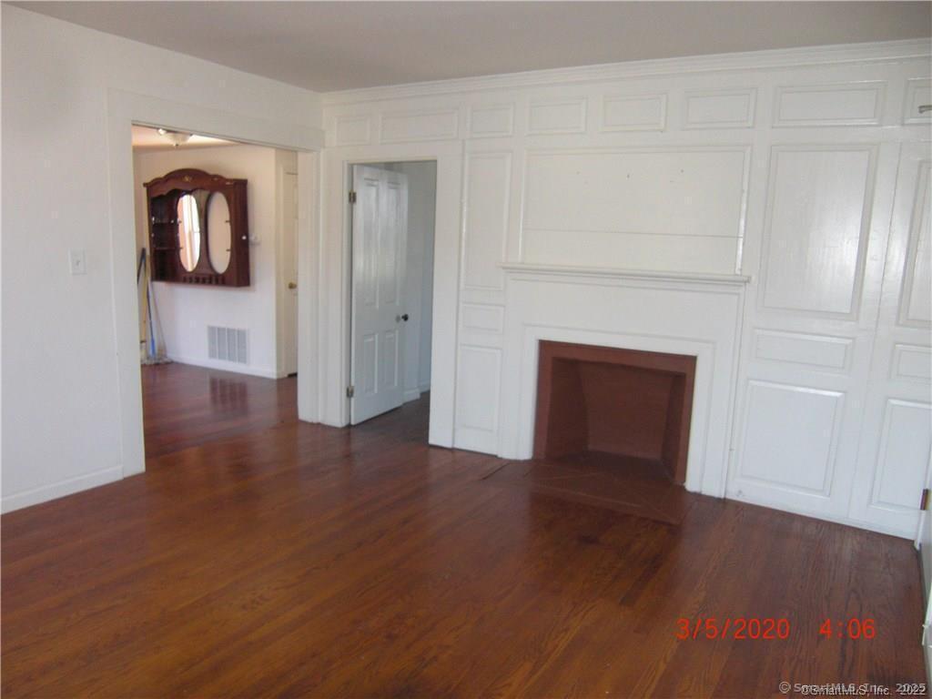 366 Derby Avenue