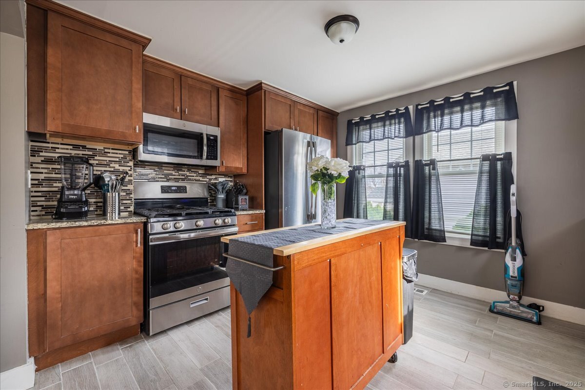 69 Hughes Street, East Haven, Connecticut image 18