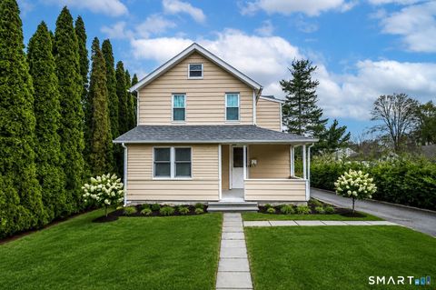 Photo of 16 Raymond Street, New Canaan, CT 06840 (MLS # 24165564)