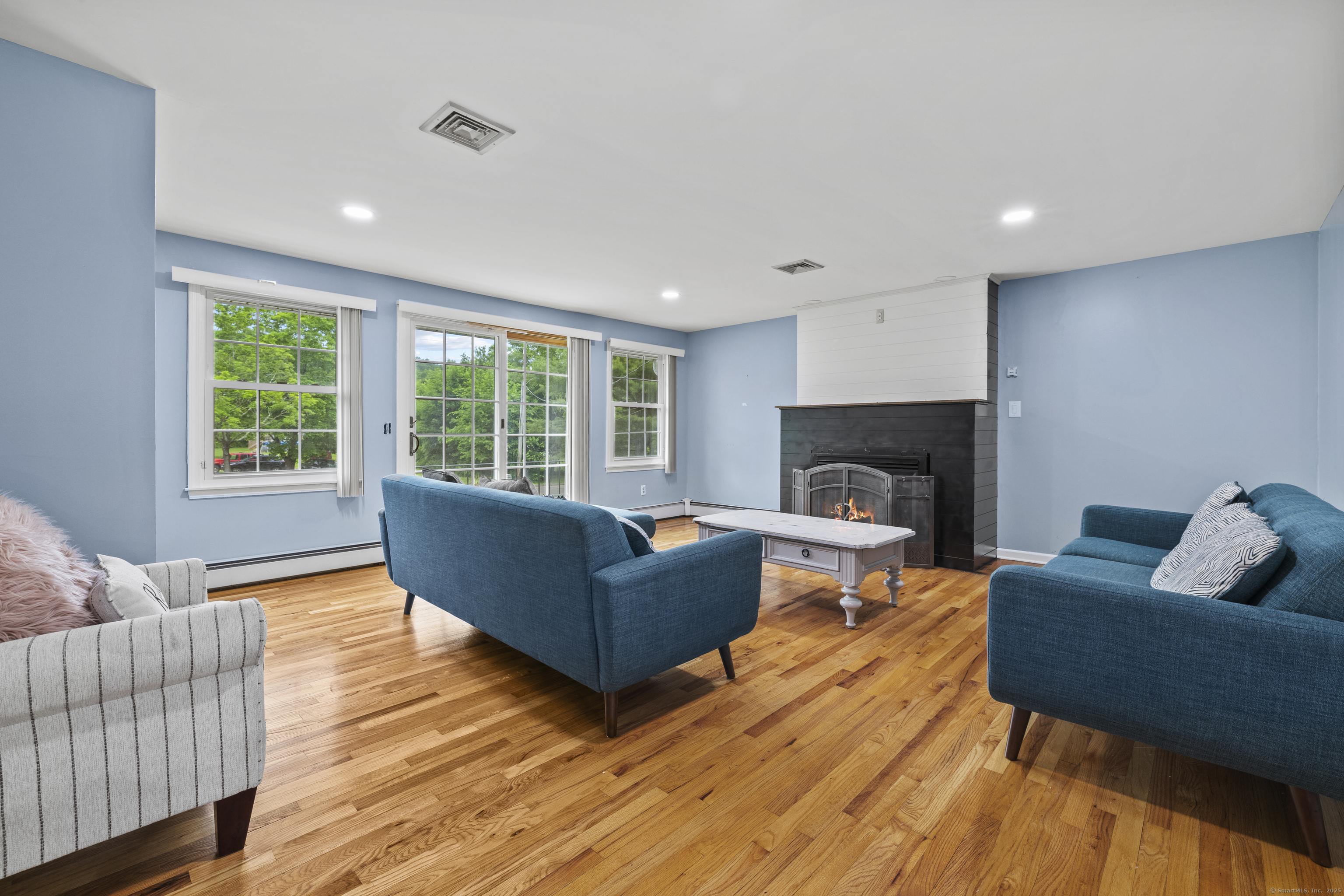21 Sunnyside Drive, North Branford, Connecticut image 7