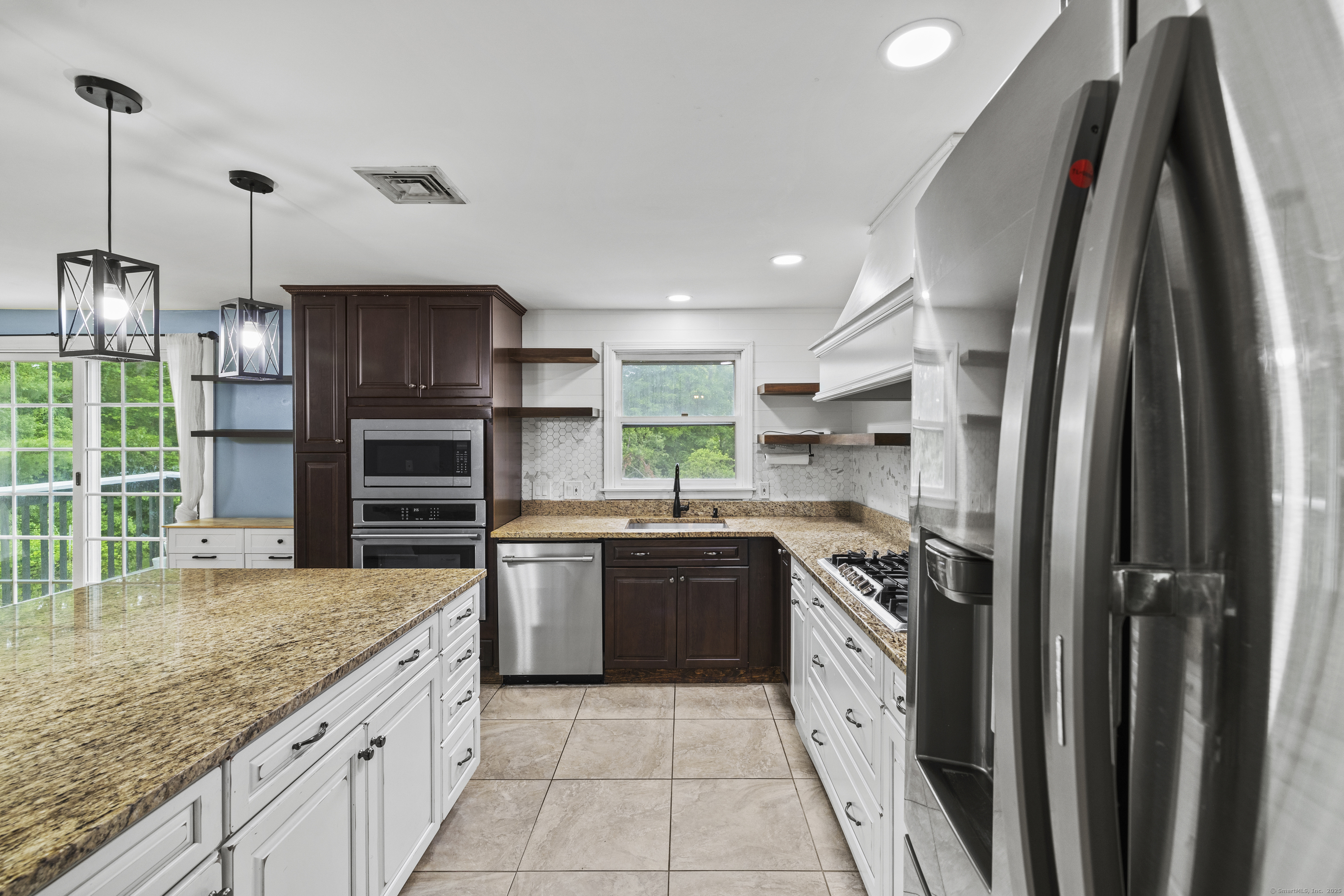 21 Sunnyside Drive, North Branford, Connecticut image 10