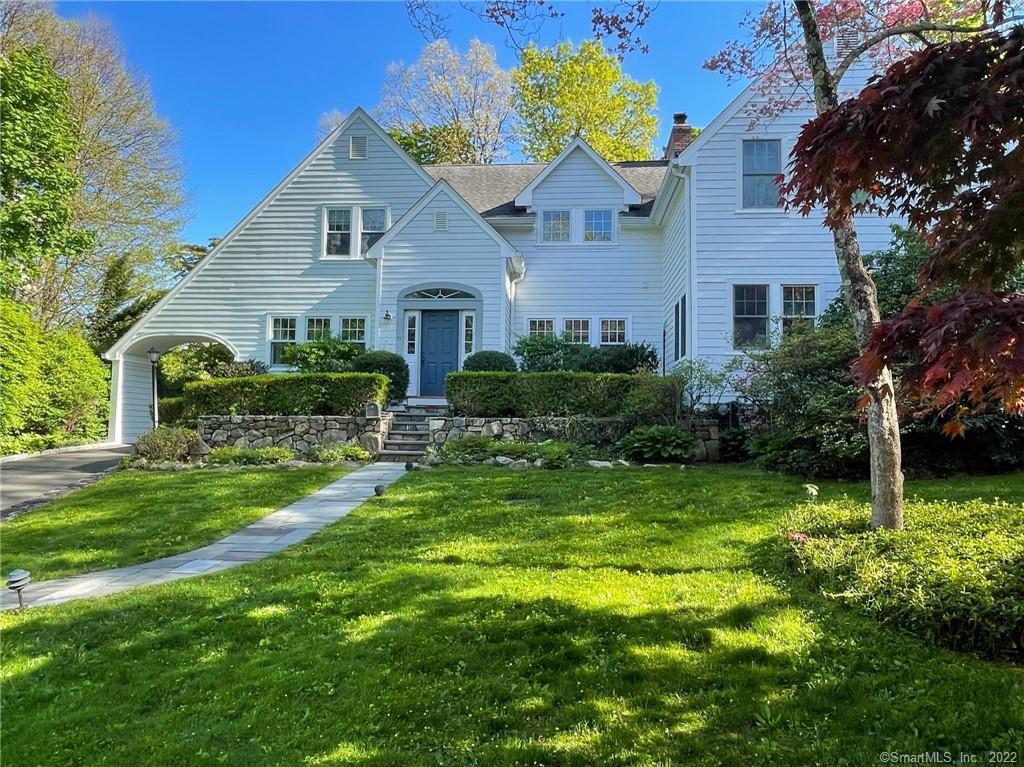 Rental Property at 71 Elm Place, New Canaan, Connecticut - Bedrooms: 5 
Bathrooms: 4.5 
Rooms: 9  - $11,000 MO.