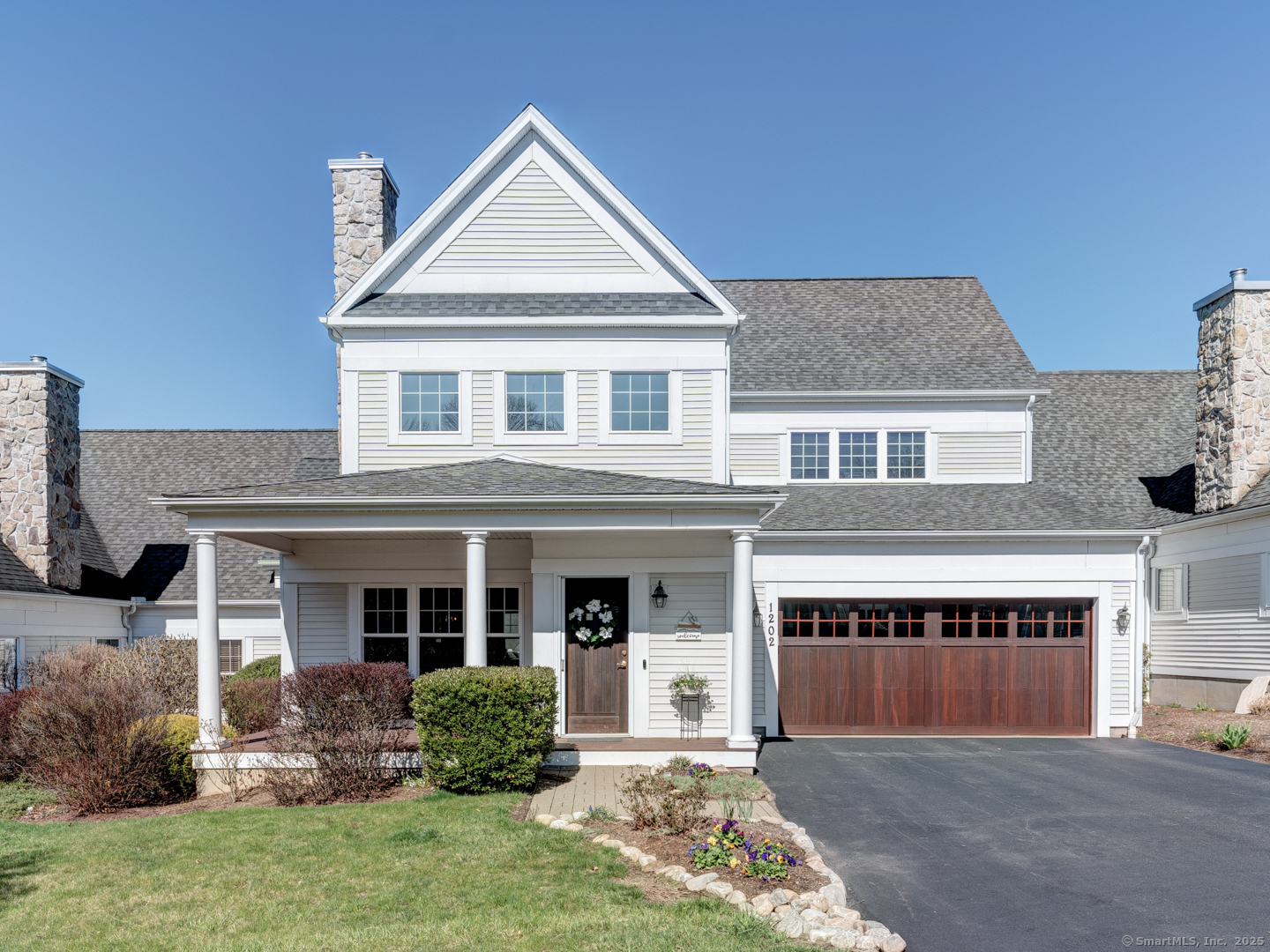 Dzen Way 1202, South Windsor, Connecticut - 3 Bedrooms  
4 Bathrooms  
10 Rooms - 
