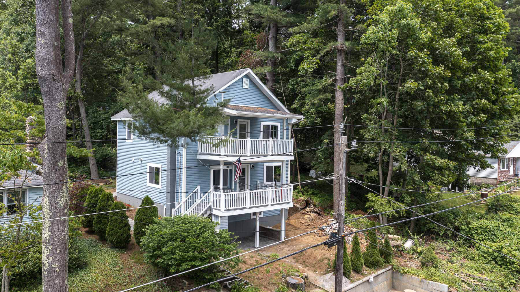 24 Lake Shore Boulevard